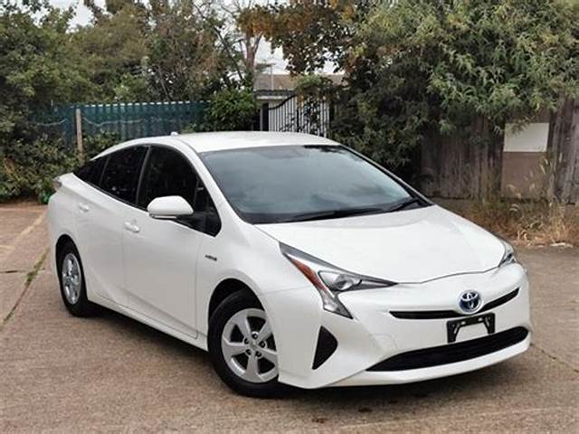 toyota prius 2018